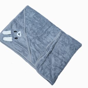 Baby and Mummy: Adorable Grey Bear Blanket